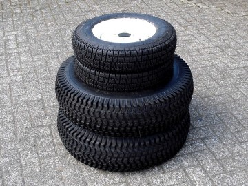 Set gazonbanden met velg